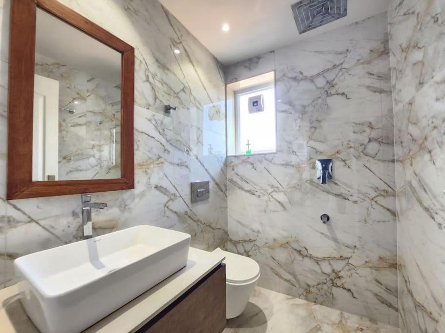 Gulzar 2Bhk Service Apartment, Канур Екстериор снимка