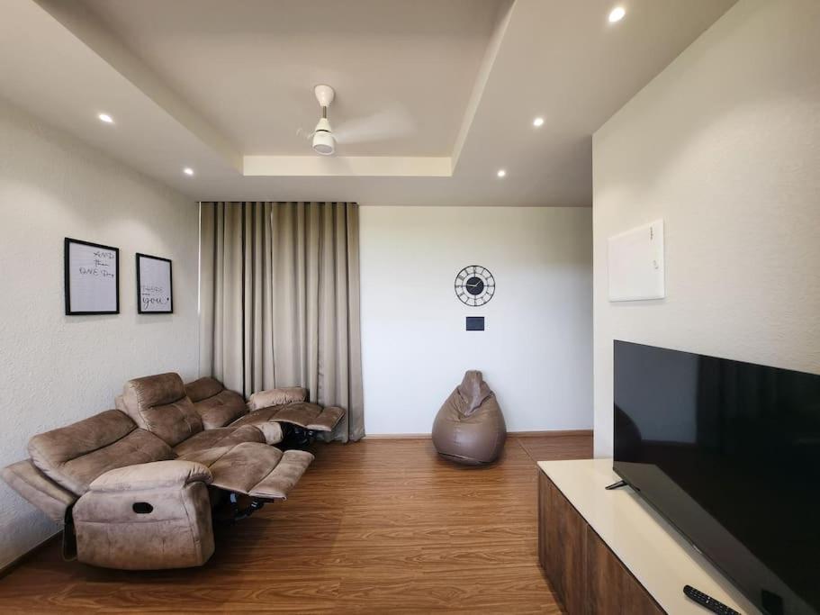 Gulzar 2Bhk Service Apartment, Канур Екстериор снимка