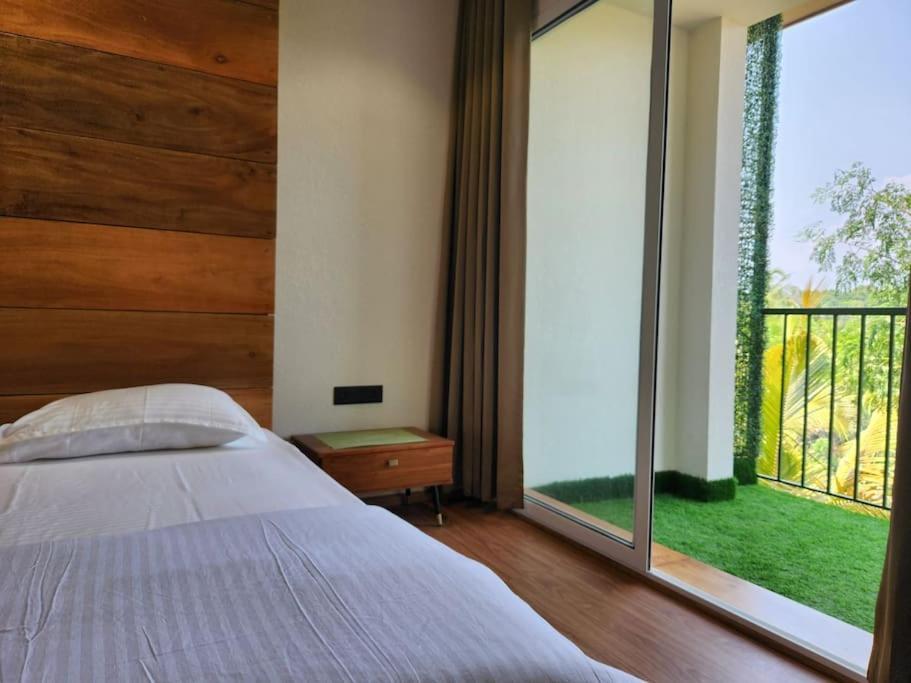 Gulzar 2Bhk Service Apartment, Канур Екстериор снимка